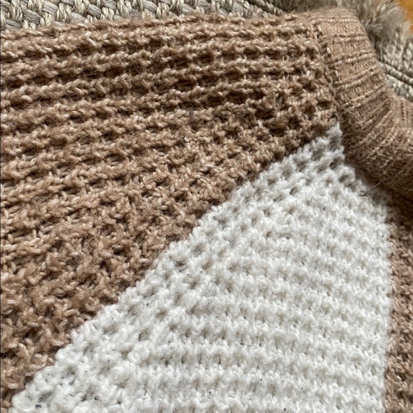 Color block sweater - Picture 6 of 9